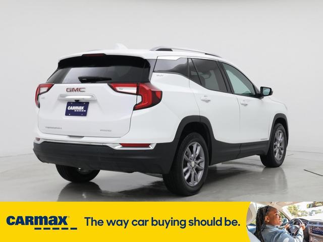 Photo of 2022 White GMC Terrain