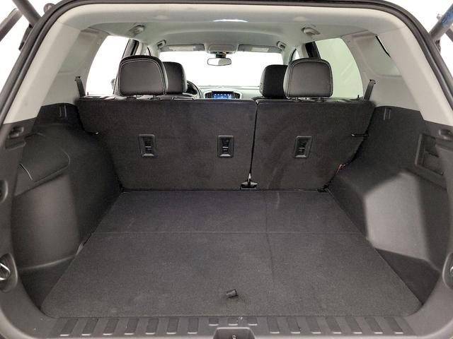 Photo of 2022 White GMC Terrain
