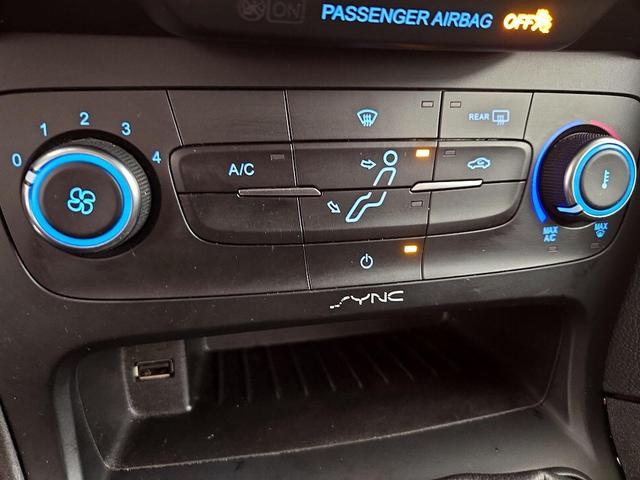 Photo of 2015 Gray Ford Focus