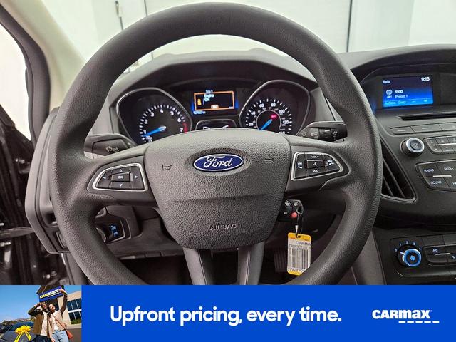Photo of 2015 Gray Ford Focus