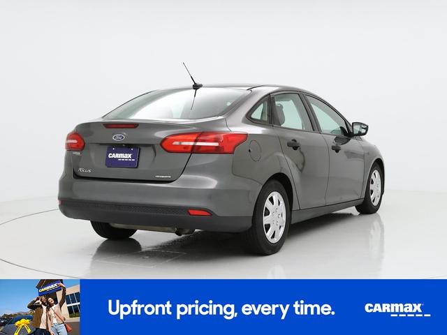 Photo of 2015 Gray Ford Focus