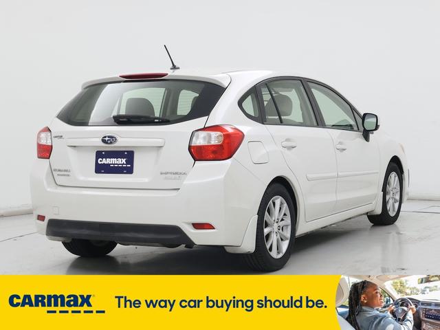 Photo of 2014 White Subaru Impreza