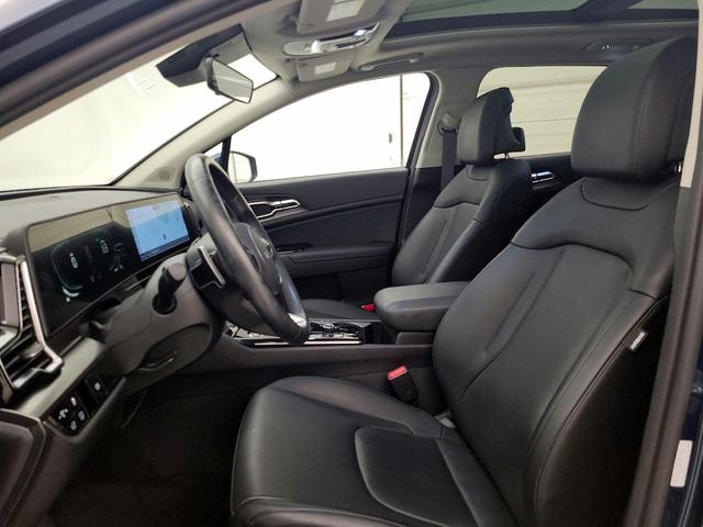 Photo of 2023 Blue Kia Sportage Hybrid