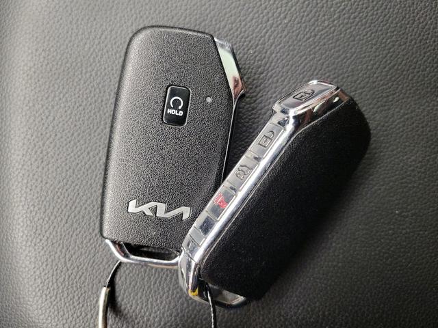 Photo of 2023 Blue Kia Sportage Hybrid
