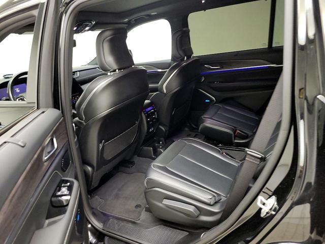 Photo of 2021 Black Jeep Grand Cherokee L