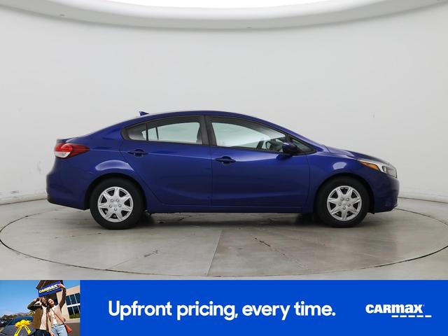 Photo of 2017 Blue Kia Forte