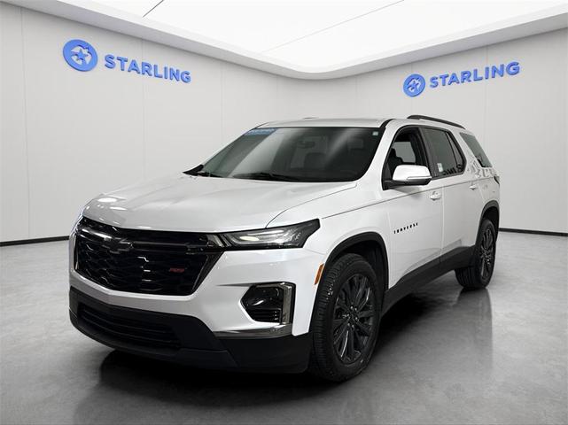 Photo of 2023 Iridescent Pearl Tricoat Chevrolet Traverse