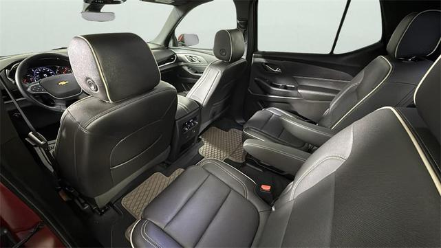 Photo of 2022 Cherry Red Tintcoat Chevrolet Traverse