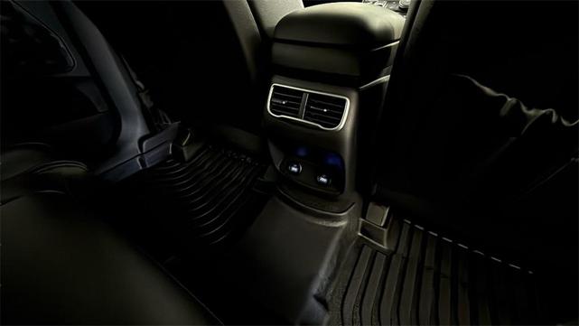 Photo of 2023 Portofino Gray Hyundai SANTA FE