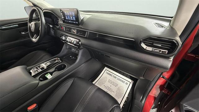 Photo of 2025 Radiant Red Metallic II Honda Pilot