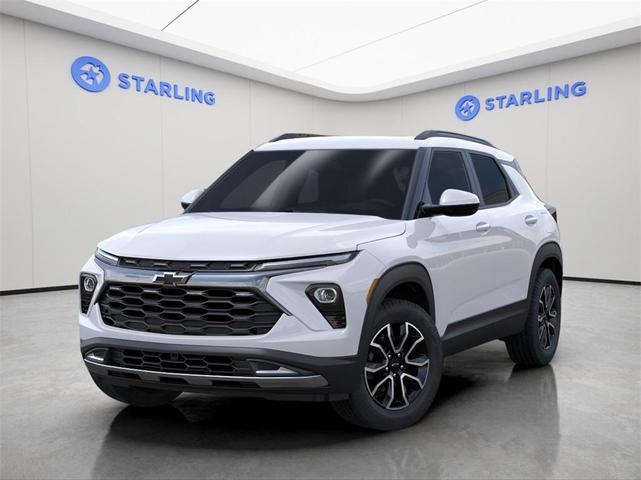Photo of 2025 Iridescent Pearl Tricoat Chevrolet Trailblazer