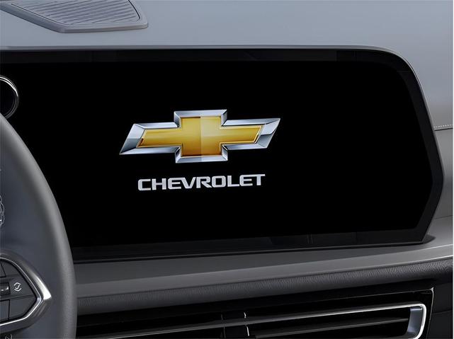 Photo of 2025 Iridescent Pearl Tricoat Chevrolet Traverse