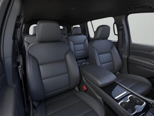 Photo of 2025 Iridescent Pearl Tricoat Chevrolet Traverse