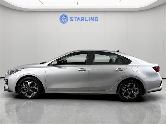 Photo of 2021 Silky Silver Kia Forte
