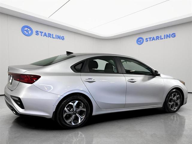 Photo of 2021 Silky Silver Kia Forte