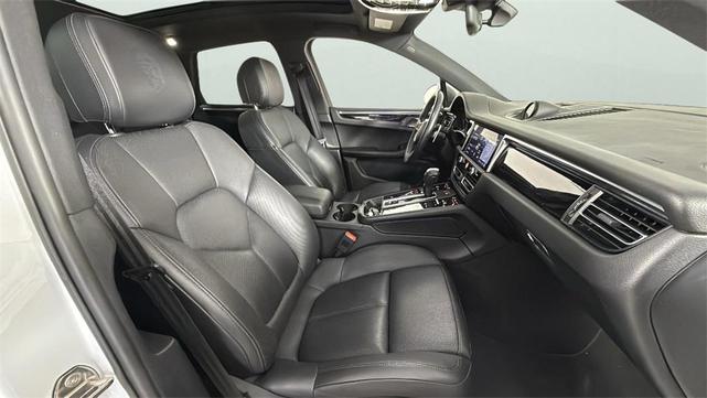 Photo of 2022 Carrara White Metallic Porsche Macan