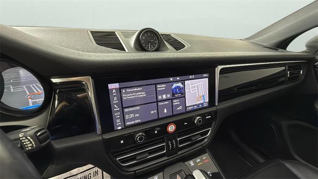 Photo of 2022 Carrara White Metallic Porsche Macan