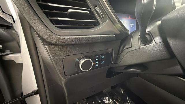 Photo of 2025 Silver Metallic Ford Escape