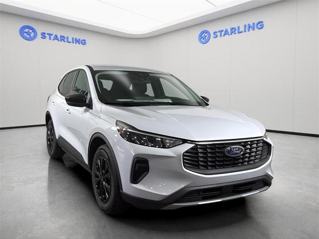 Photo of 2025 Silver Metallic Ford Escape
