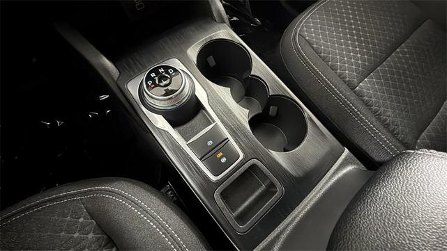 Photo of 2025 Silver Metallic Ford Escape