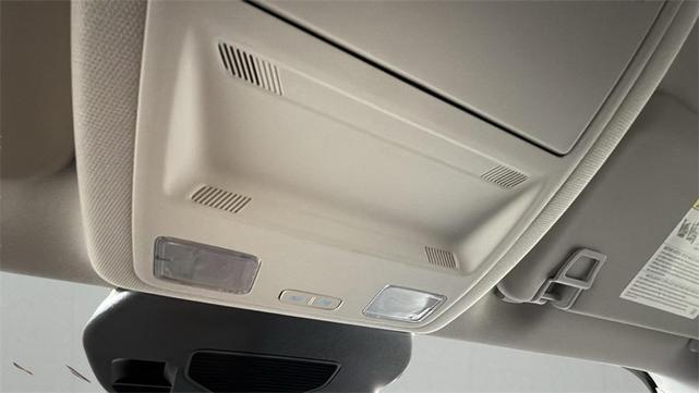 Photo of 2025 Silver Metallic Ford Escape