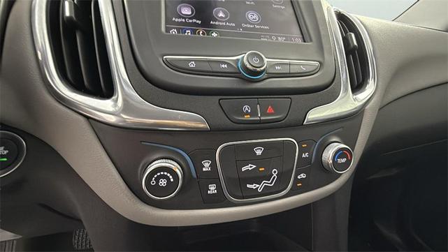 Photo of 2022 Silver Ice Metallic Chevrolet Equinox
