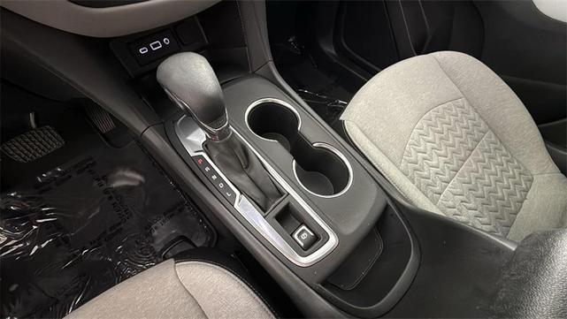 Photo of 2022 Silver Ice Metallic Chevrolet Equinox