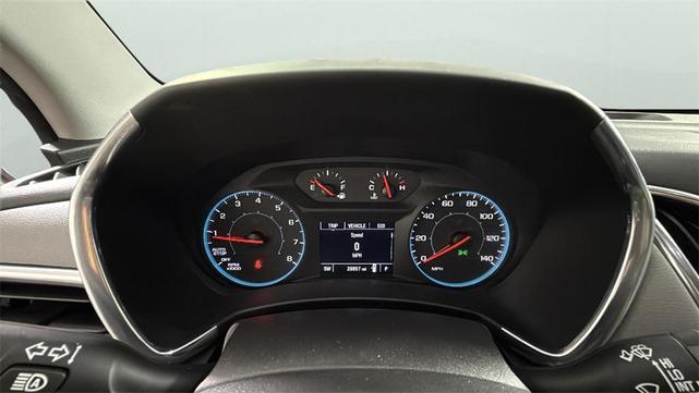 Photo of 2022 Silver Ice Metallic Chevrolet Equinox