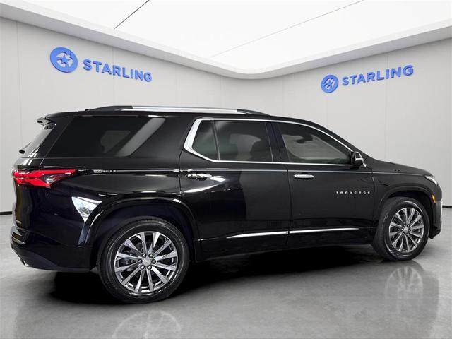 Photo of 2023 Mosaic Black Metallic Chevrolet Traverse