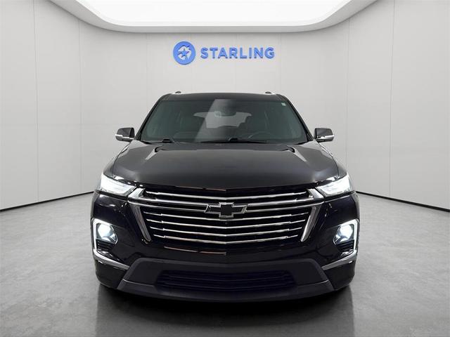 Photo of 2023 Mosaic Black Metallic Chevrolet Traverse