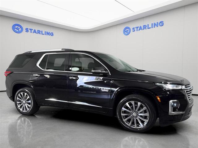 Photo of 2023 Mosaic Black Metallic Chevrolet Traverse