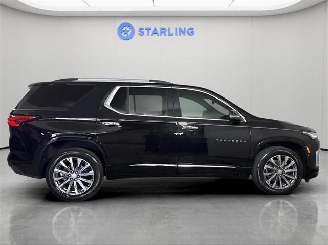 Photo of 2023 Mosaic Black Metallic Chevrolet Traverse