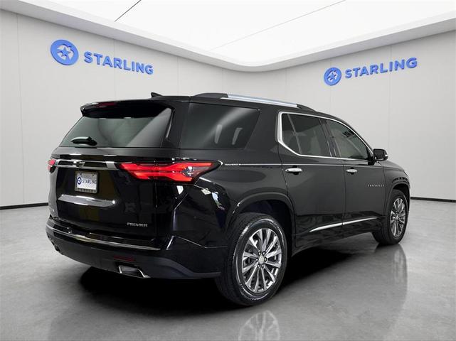 Photo of 2023 Mosaic Black Metallic Chevrolet Traverse