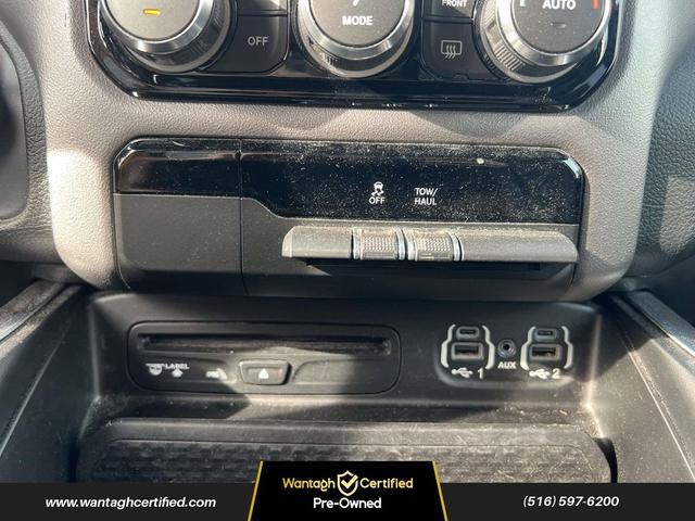 Photo of 2019 Granite Crystal Metallic Clearcoat RAM 1500