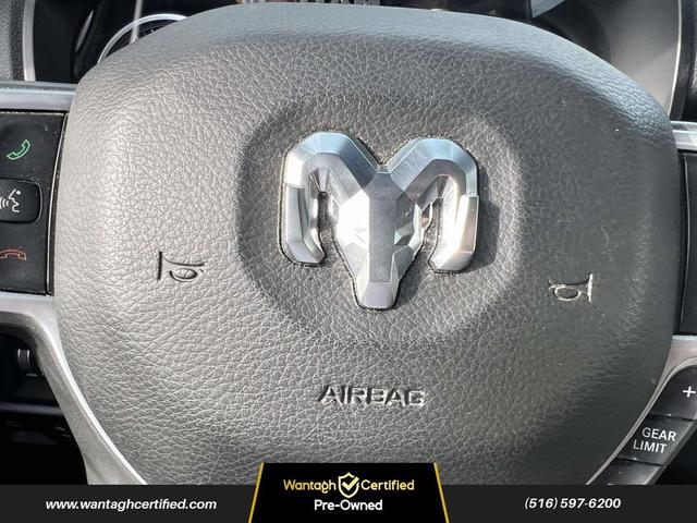 Photo of 2019 Granite Crystal Metallic Clearcoat RAM 1500