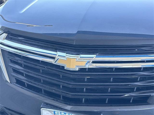 Photo of 2023 Iron Gray Metallic Chevrolet Equinox