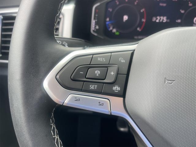 Photo of 2023 Deep Black Pearl Volkswagen Atlas