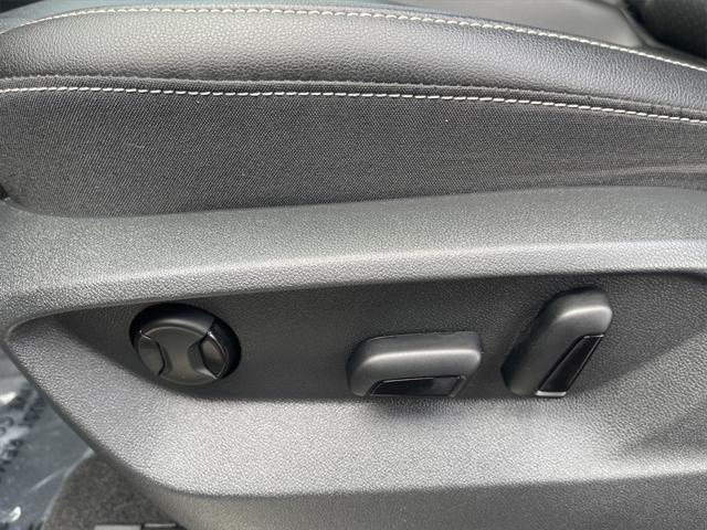 Photo of 2023 Deep Black Pearl Volkswagen Atlas
