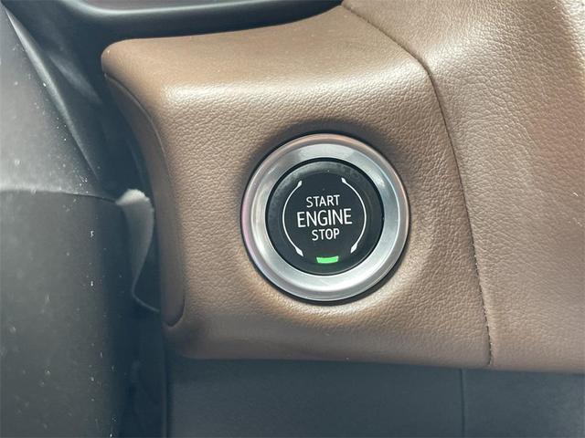 Photo of 2021 Iridescent Pearl Tricoat Chevrolet Tahoe