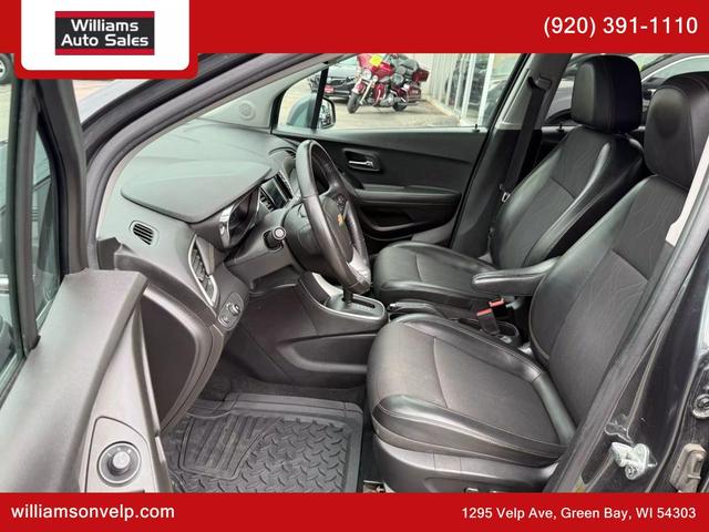 Photo of 2018 Nightfall Gray Chevrolet Trax