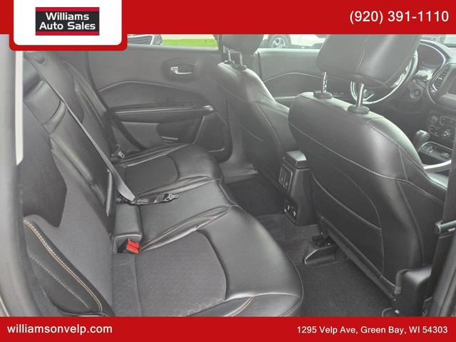 Photo of 2018 Granite Crystal Clearcoat Metallic Jeep Compass