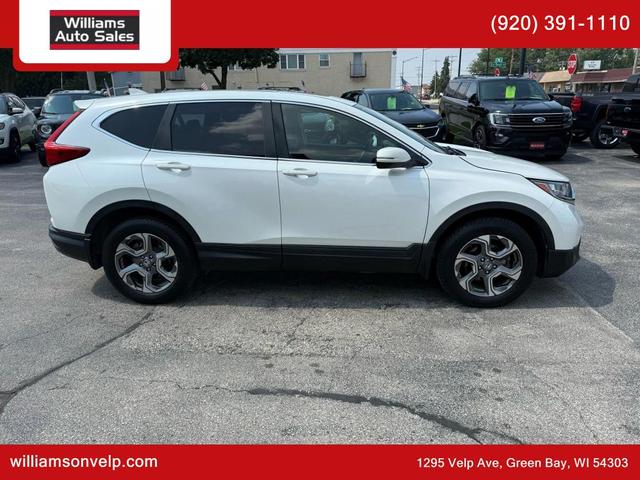 Photo of 2017 White Diamond Pearl Honda CR-V