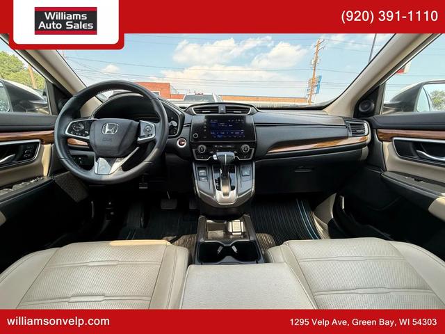 Photo of 2017 White Diamond Pearl Honda CR-V