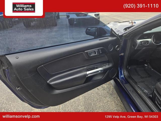 Photo of 2020 Kona Blue Metallic Ford Mustang