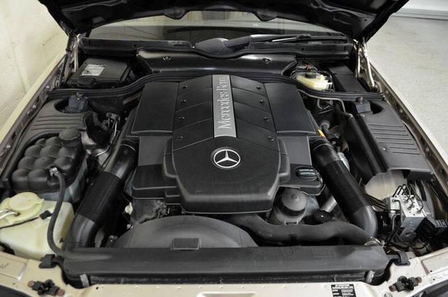 Photo of 2002 Desert Silver Mercedes-Benz SL-Class