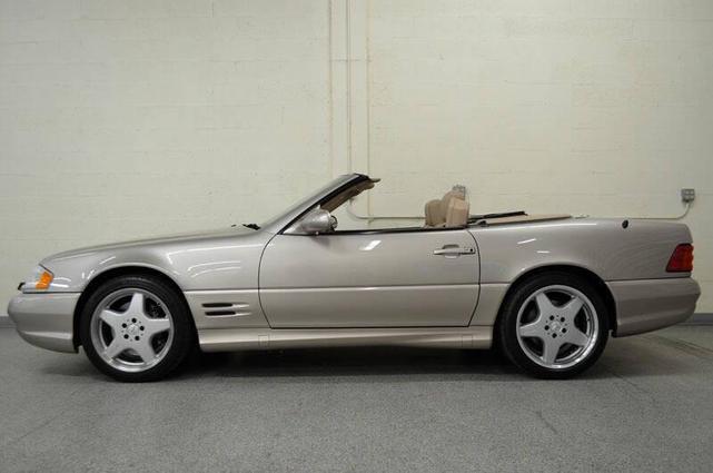 Photo of 2002 Desert Silver Mercedes-Benz SL-Class