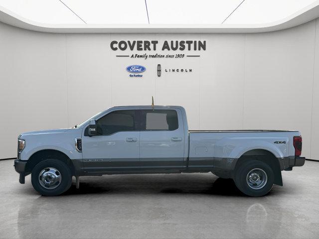Photo of 2022 STAR WHITE Ford F-350