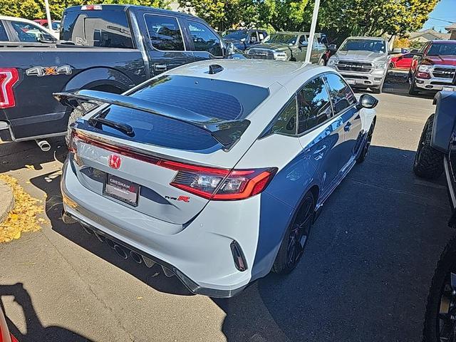Photo of 2023 Sonic Gray Pearl Honda Civic Type R