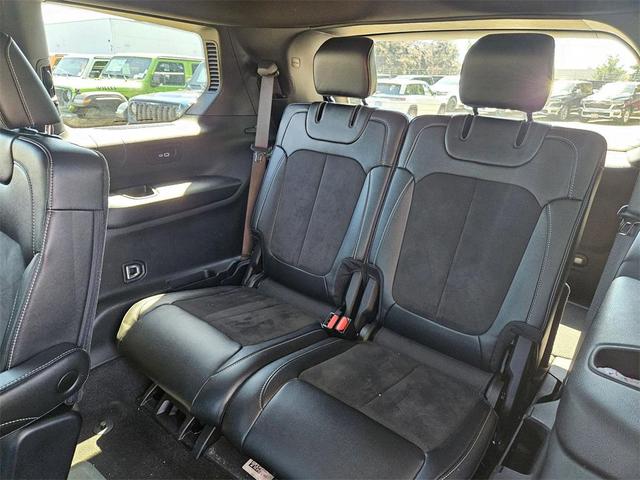 Photo of 2024 Diamond Black Crystal Pearlcoat Jeep Grand Cherokee L