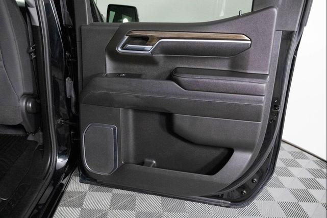 Photo of 2023 Black Chevrolet Silverado 1500